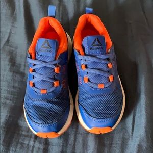 Boys Reebok tennis shoes